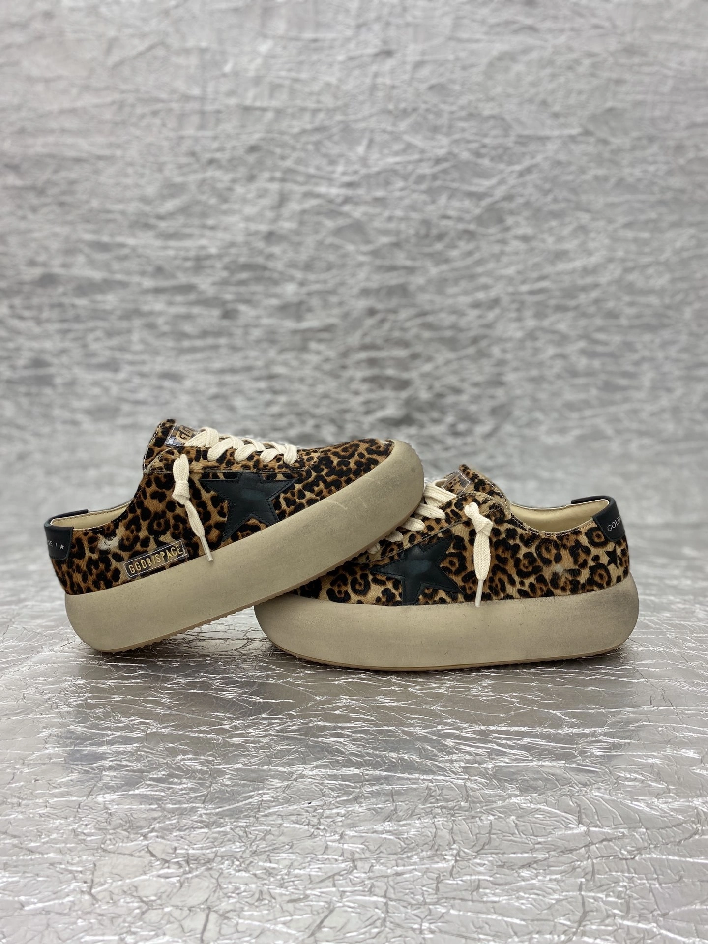 OOBB-- 6642 GWF00378.F003305.81472 GMF00378.F003305.81472 Space cowhide item:E-X362J2901T